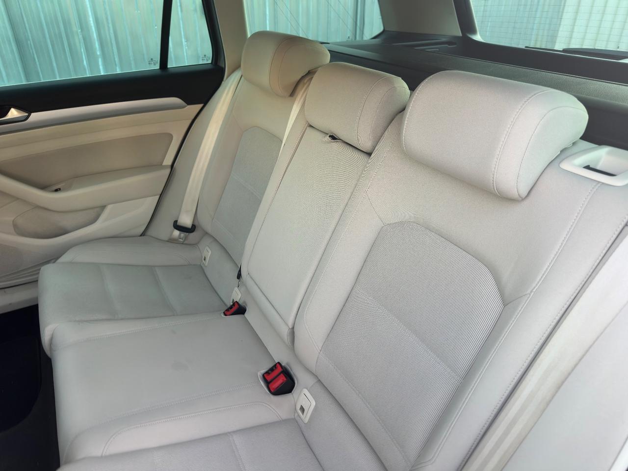 Volkswagen Passat Variant 1.6 TDI Comfortline BlueMotion Technology