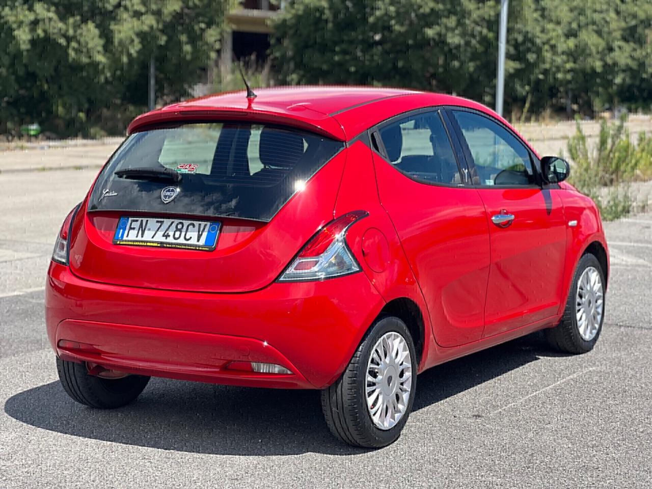 Lancia Ypsilon 1.2 69 CV 5 porte Silver