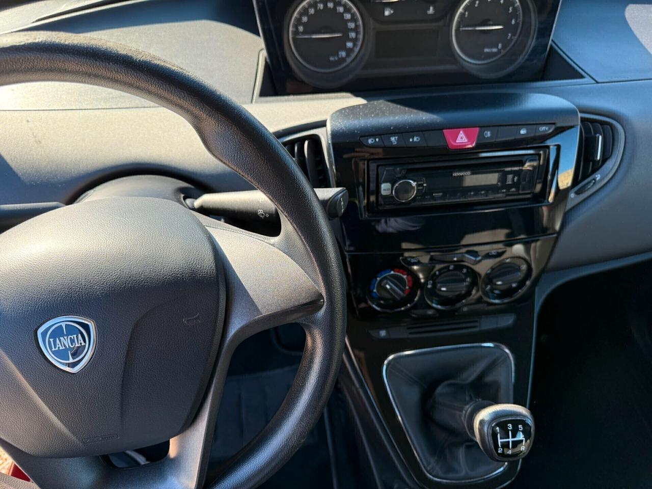 Lancia Ypsilon 1.2 69 CV 5 porte Platinum