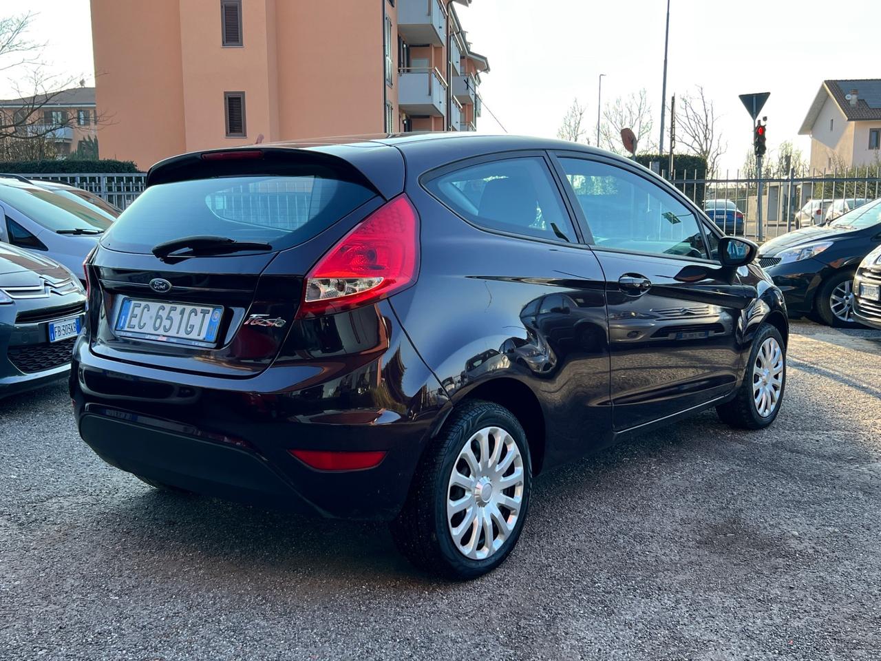 Ford Fiesta 1.4 3 porte Bz.- GPL Titanium