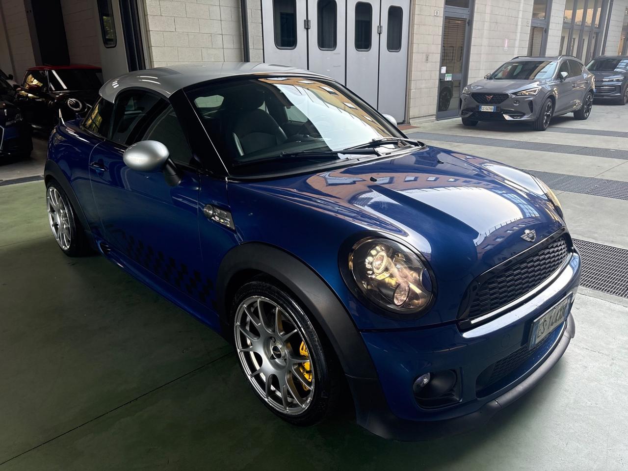 Mini Cooper Coupe 1.6 Coupé Allestimento John Works.