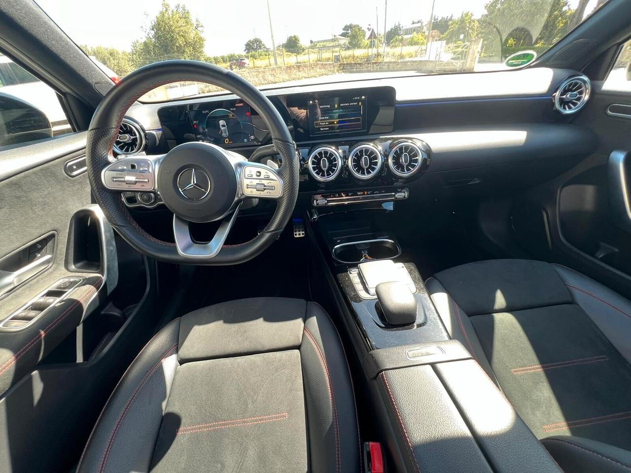 Mercedes-benz A 200 Premium night edition