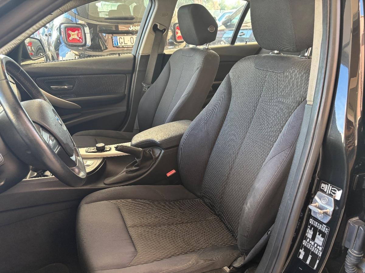 BMW - Serie 3 - 320d Business aut.