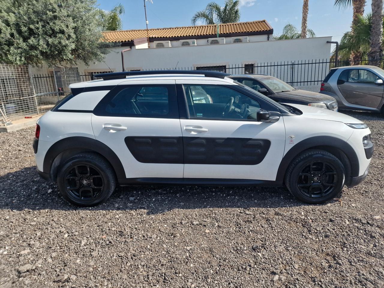 Citroen C4 Cactus PureTech 82 Shine