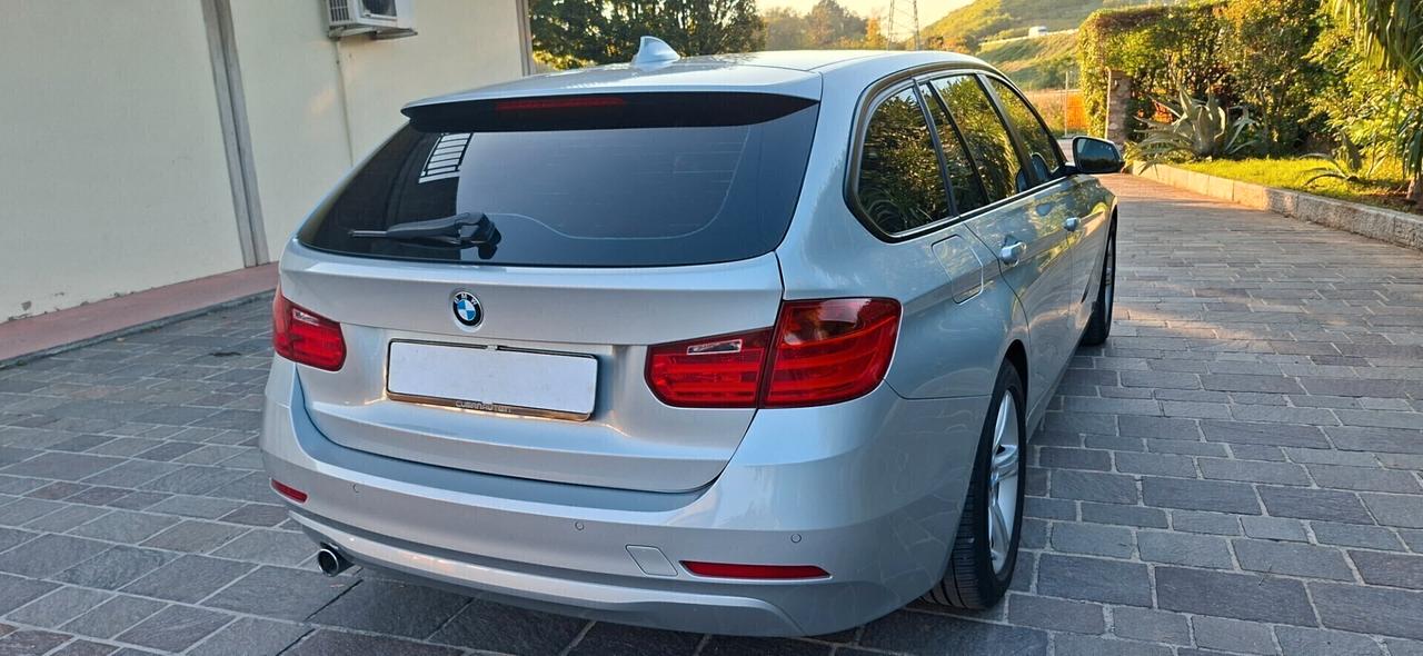BMW 318D TOURING LUXURY CON CAMBIO AUTOMATICO