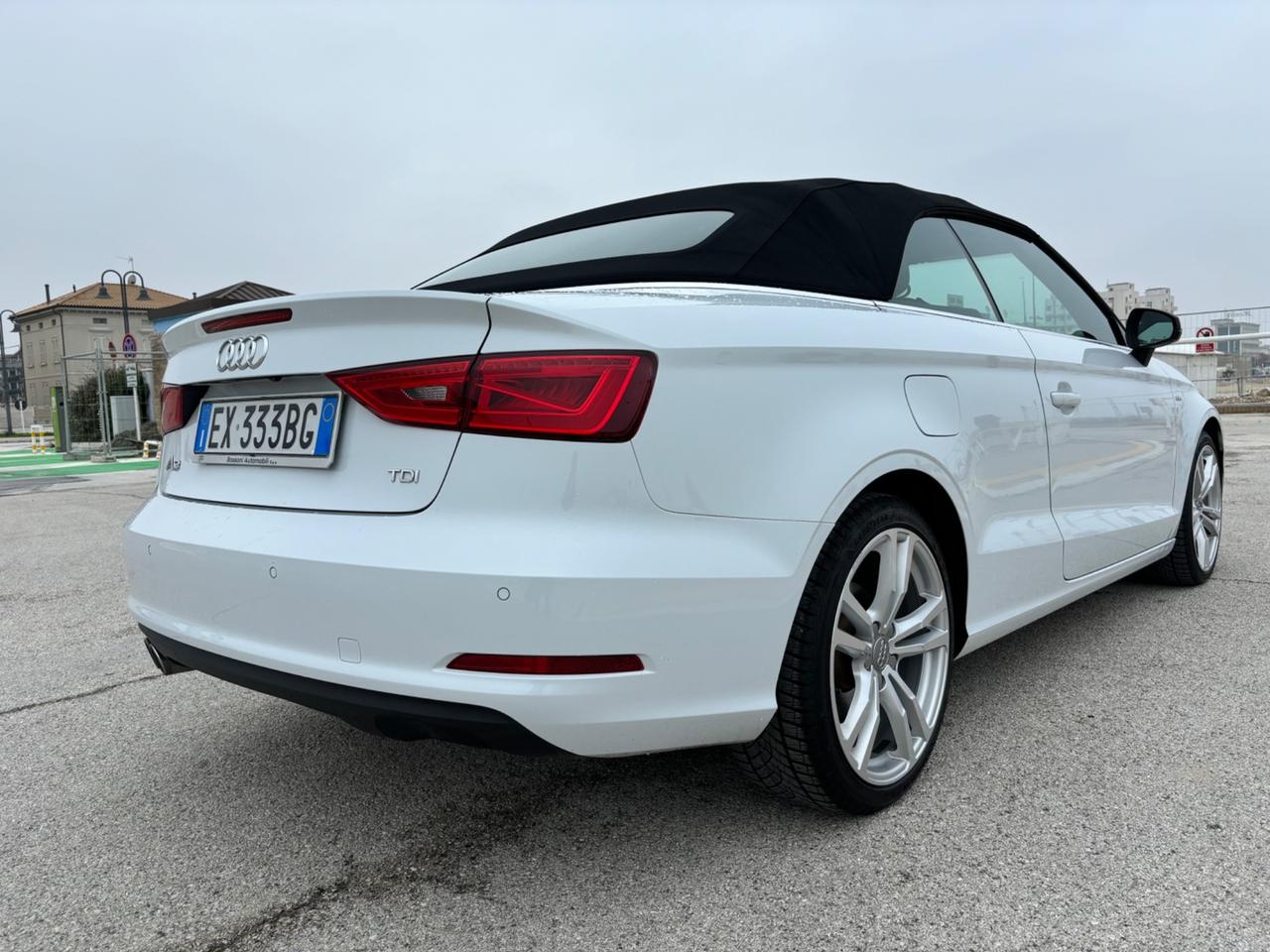 Audi A3 Cabrio 2.0 TDI clean diesel Ambition