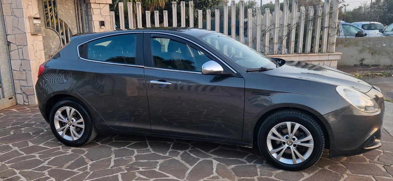 Alfa Romeo Giulietta 1.6 JTDm-2 105 CV Distinctive