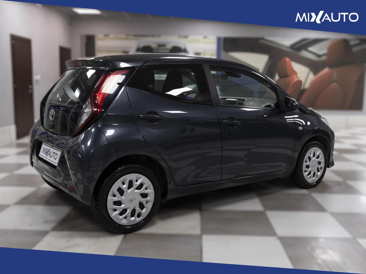 Toyota Aygo 1.0 X-Play Connect 72CV