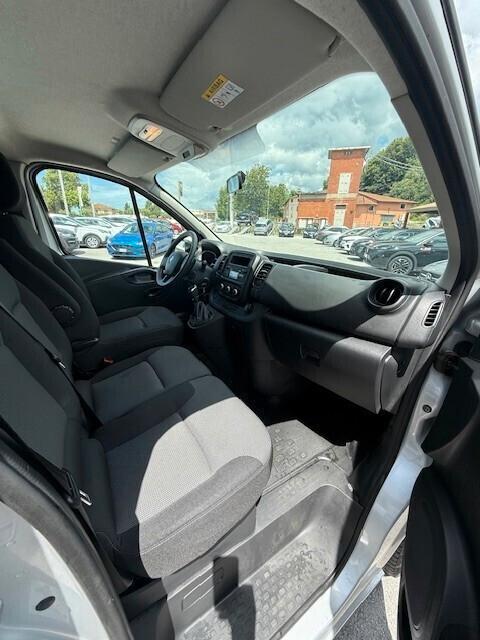 Renault Trafic T27 2.0 dCi 120CV PC-TN Zen 9 POSTI