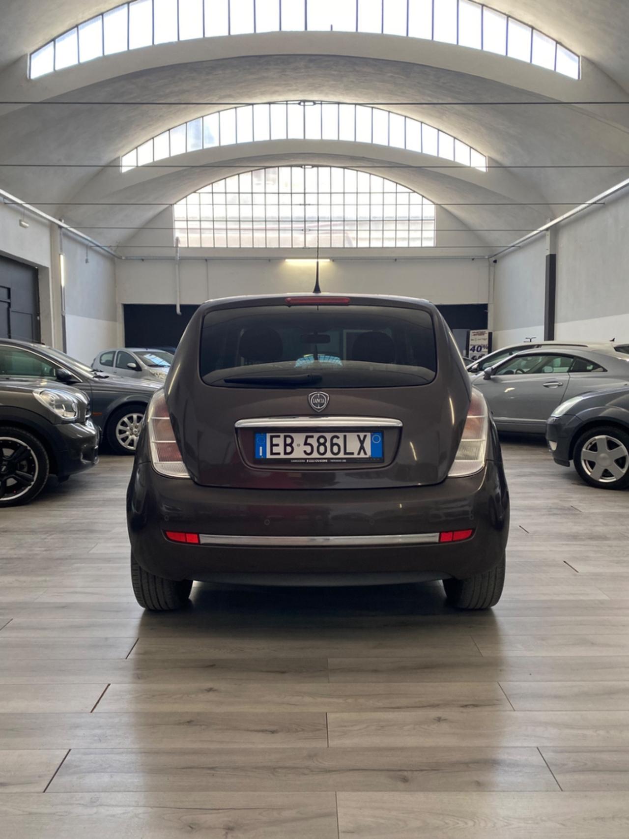Lancia Ypsilon 1.2 Versus
