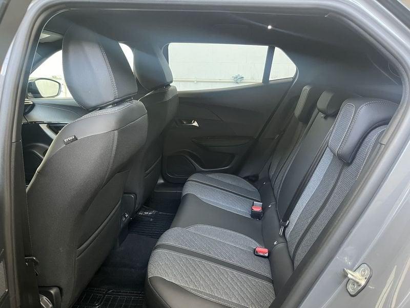 Peugeot 2008 2008 1.2 puretech Allure s&s 100cv TUA DA 199,00 AL MESE