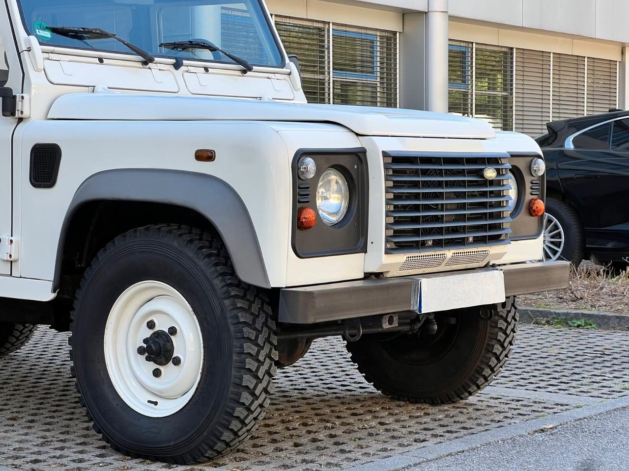 Land Rover Defender 110 ~Gancio di traino~8 posti~Aria condizionata~Pelle