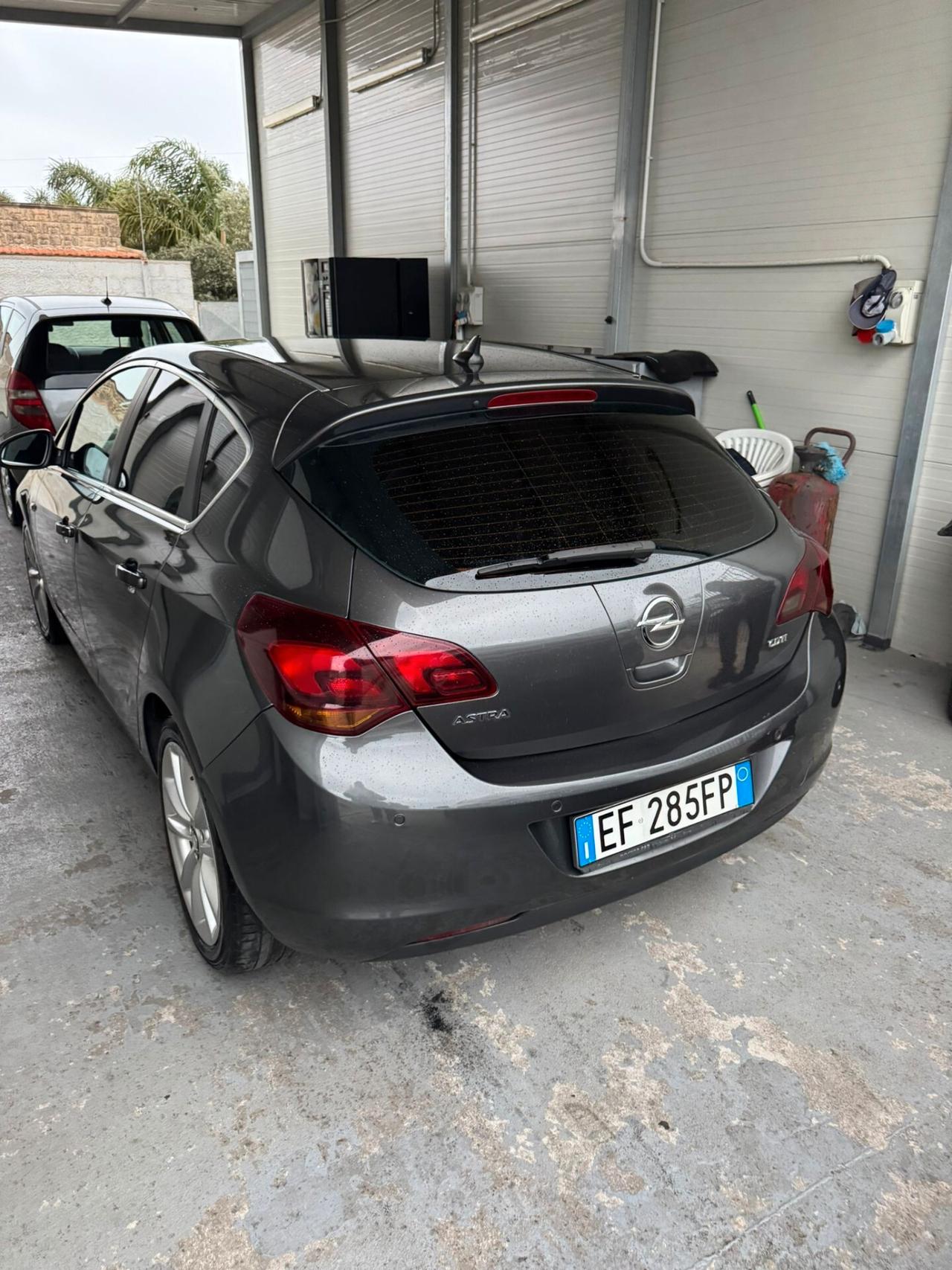 Opel Astra 1.7 CDTI 110CV 5 porte Cosmo
