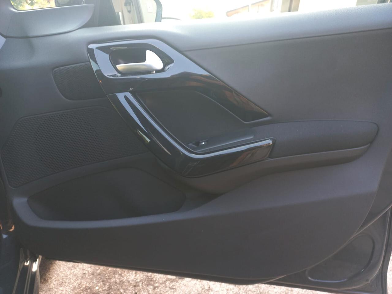 Peugeot 208 1.2 Puretech Allure 5 porte Benzina