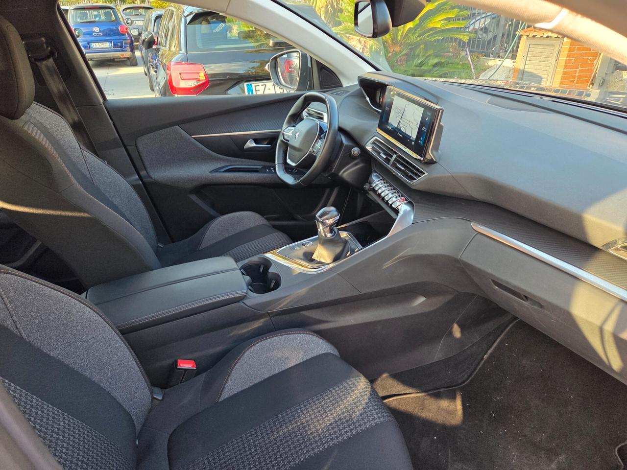 Peugeot 3008 BlueHDi 130 S&S Business - 2021