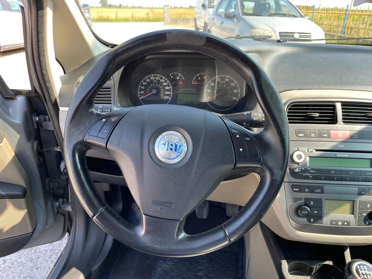 Fiat Grande Punto Grande Punto 1.4 Starjet 16V 5 porte Dynamic