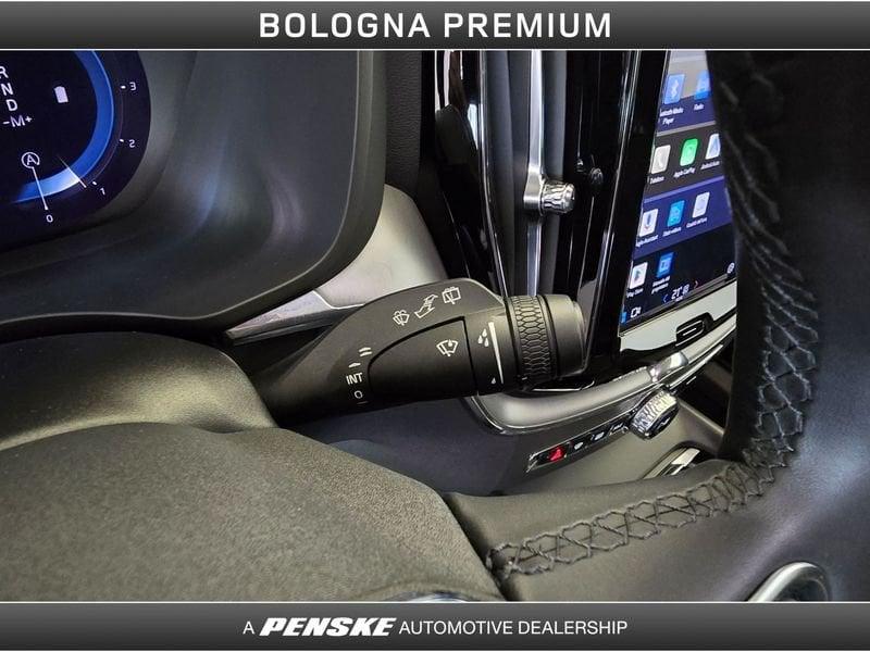 Volvo XC60 B4 (d) AWD automatico Core