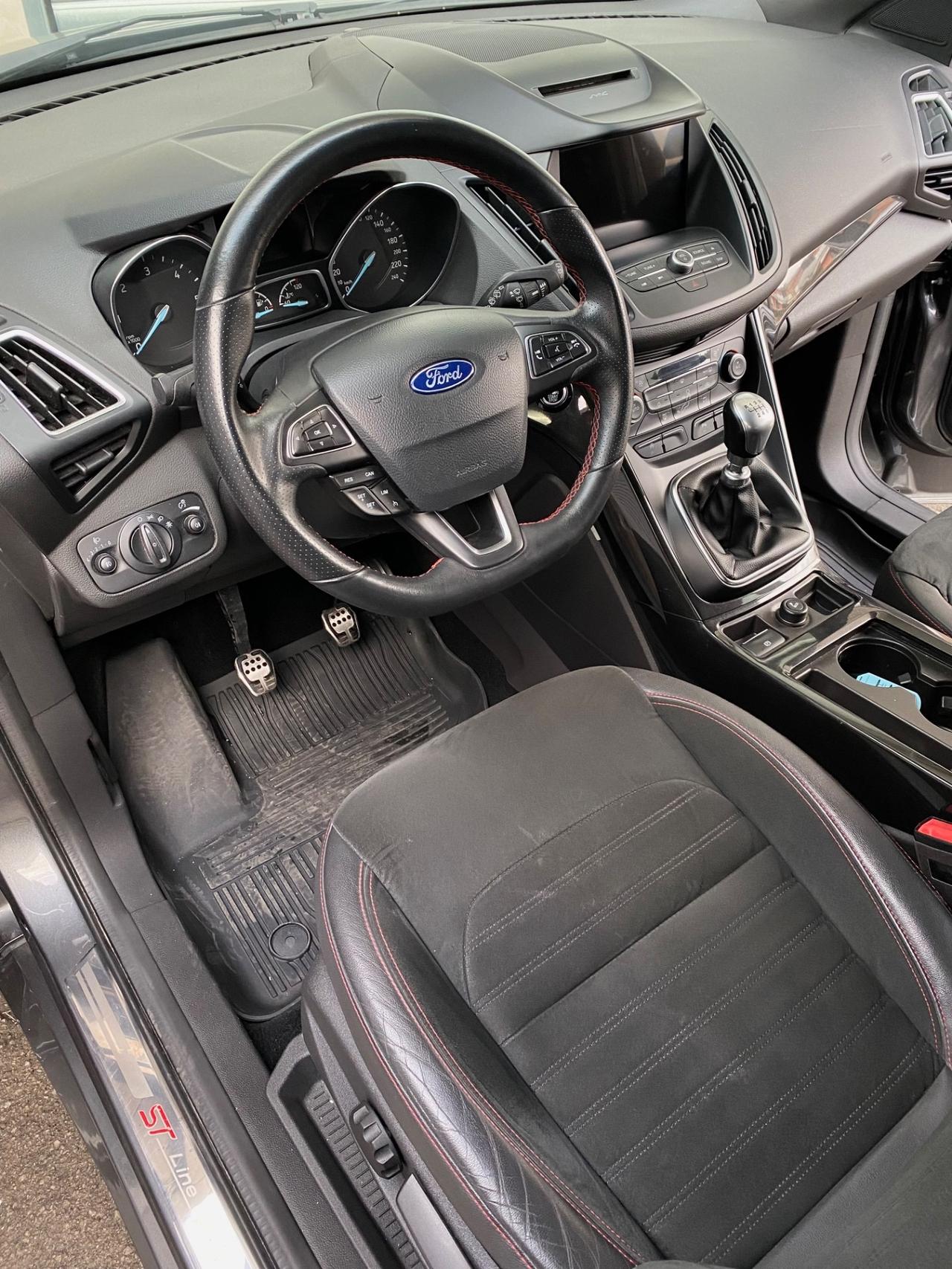 Ford Kuga 1.5 TDCi 120cv S&S 2WD ST-Line