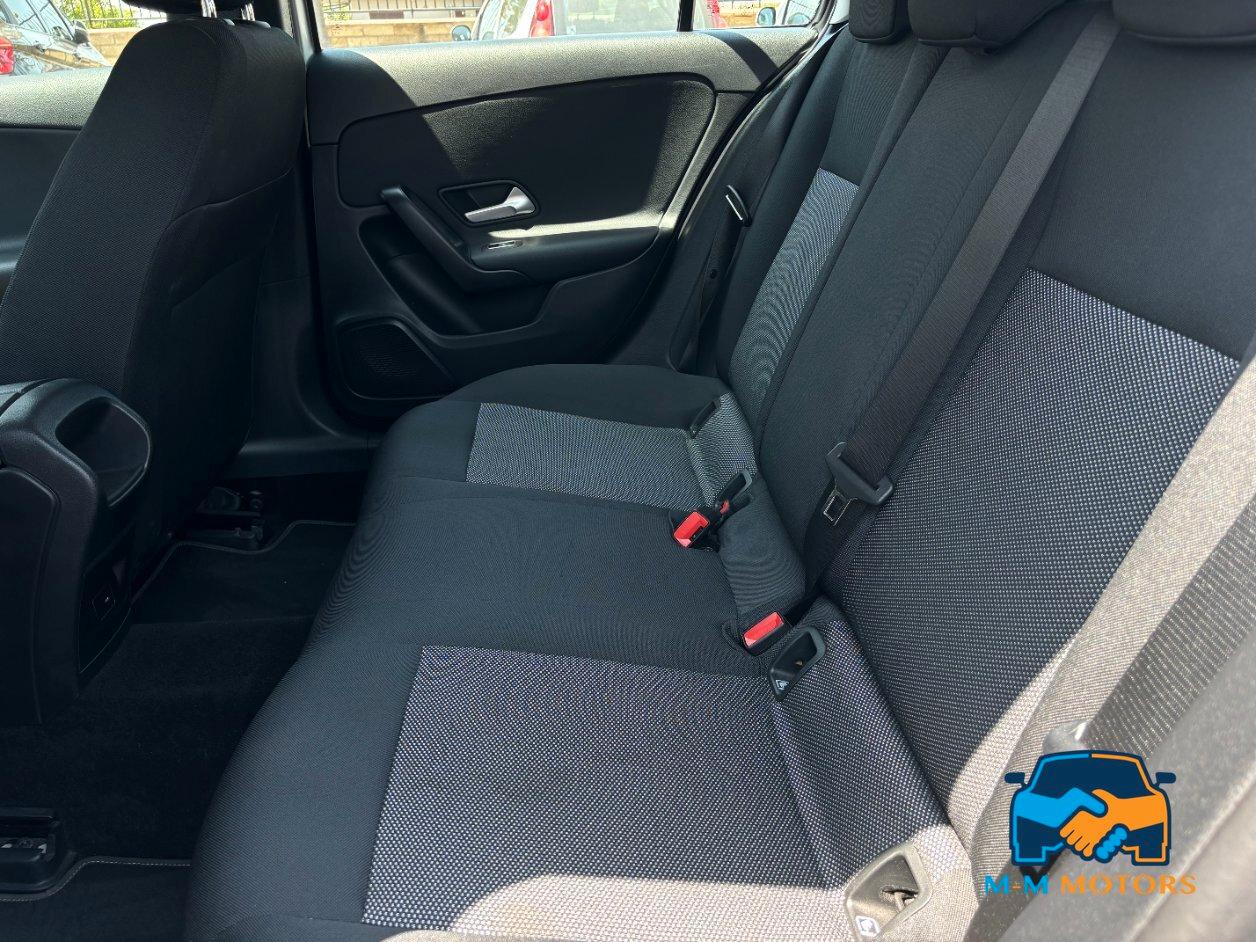 Mercedes A 180 Business 7G-DCT
