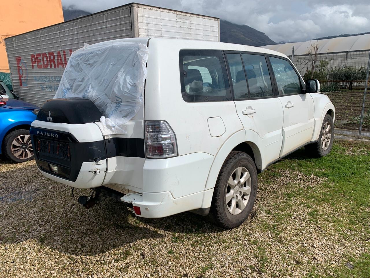 Mitsubishi Pajero 3.2 DI-D 16V aut. 5p. sinistrato 4x4