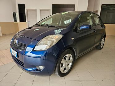 Toyota Yaris 1.0 5 porte