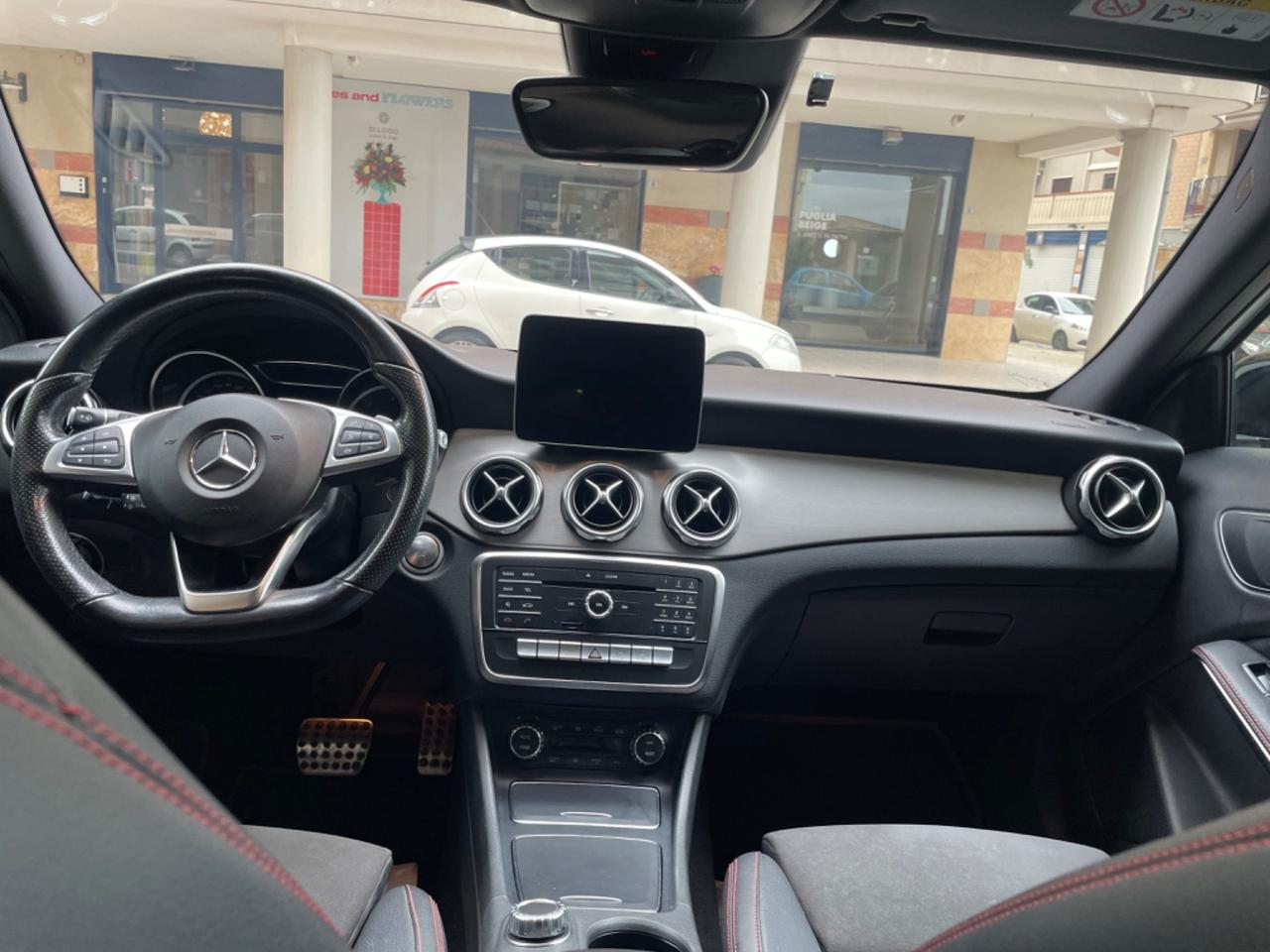 Mercedes-benz GLA 200 d 136CV AUT. PREMIUM AMG NIGHT PACKET TETTO LED NAVY 19