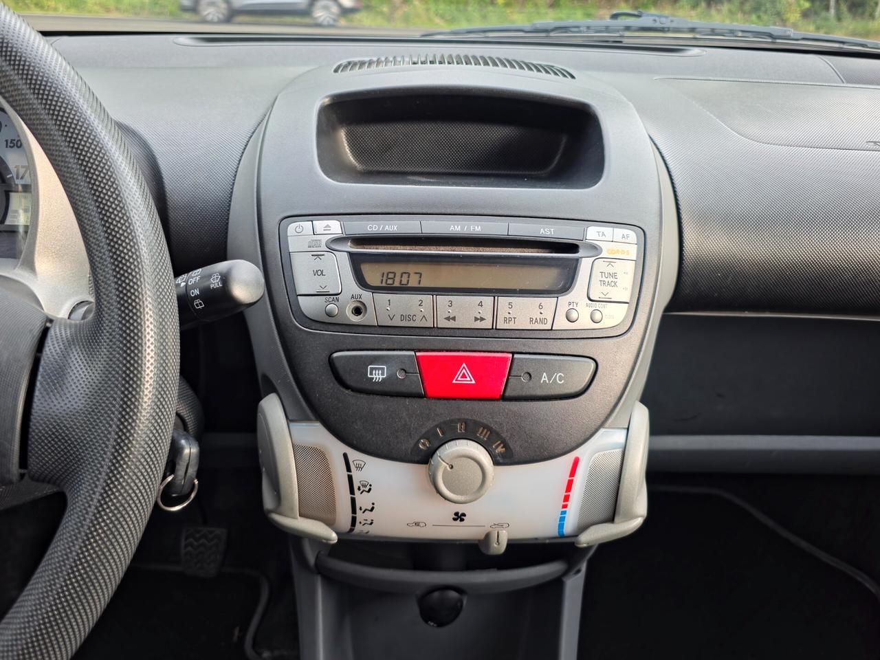 Peugeot 107 1.0 68CV 5p. Sweet Years 2007-E4 Manuale NEO