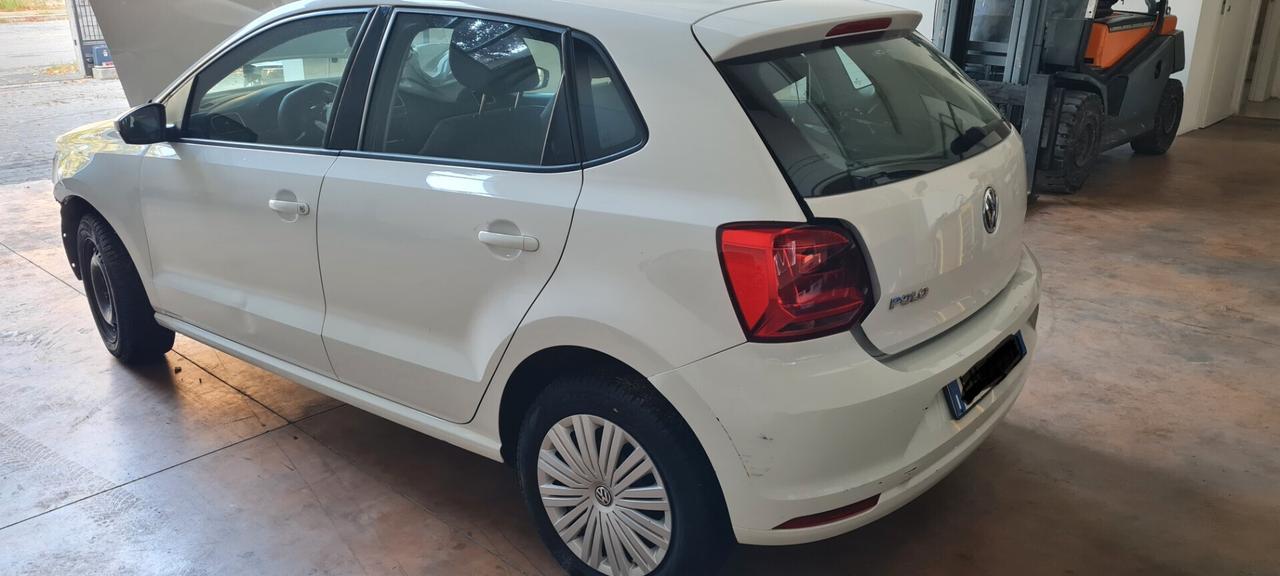 Volkswagen Polo 1.0 MPI 75 CV 5P FRESH