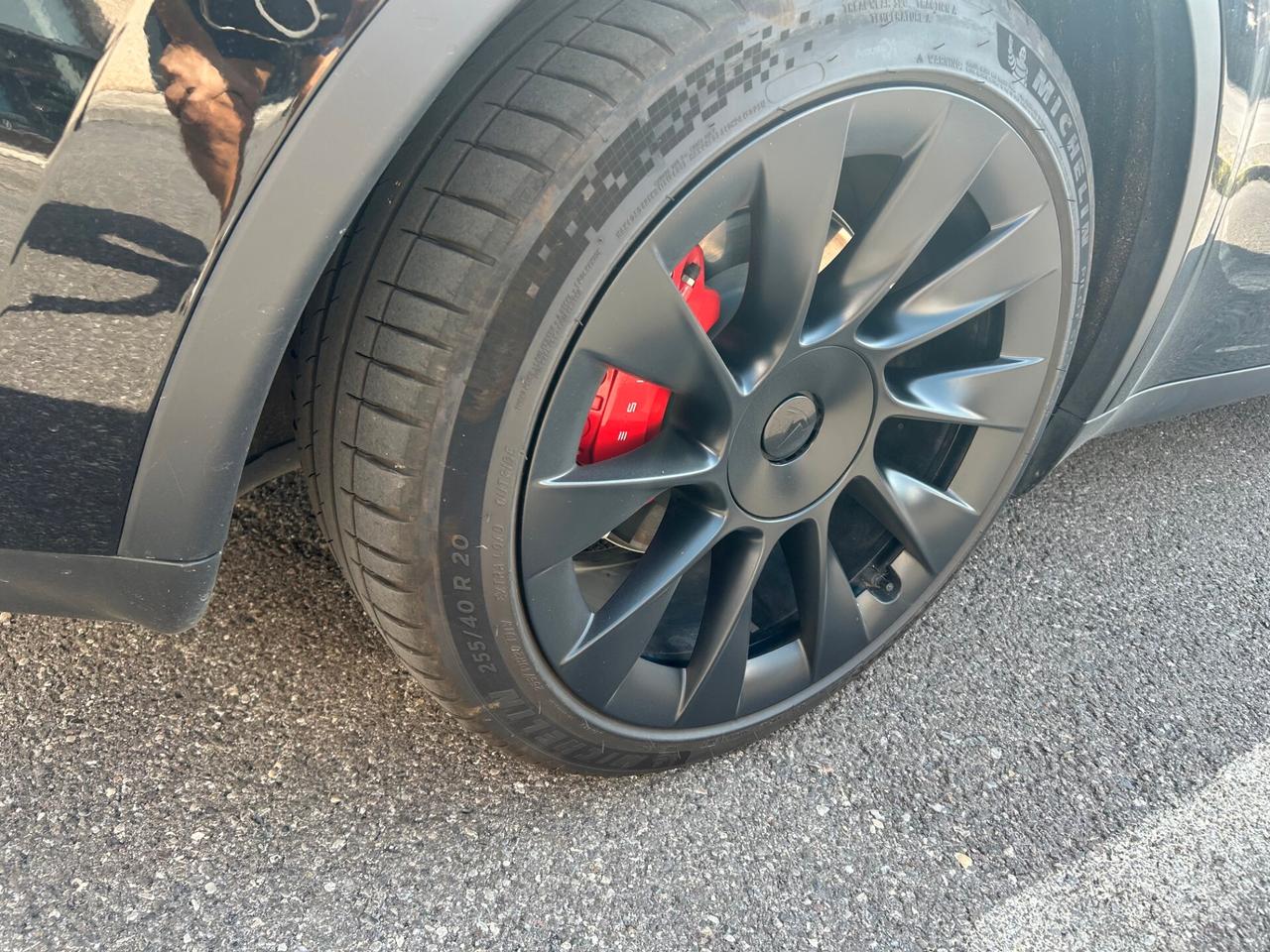 Tesla Model Y Long Range Dual Motor AWD Boost Acceleration unico proprietario