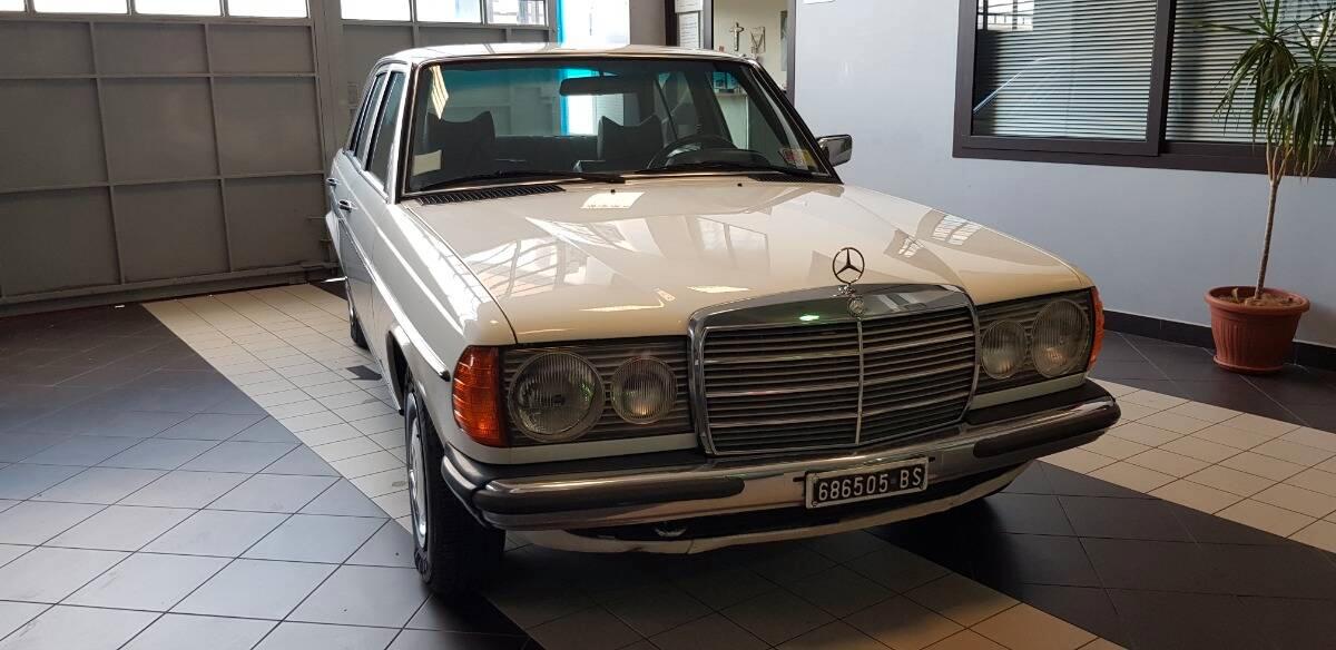 Mercedes Classe E 250 BZ 6L 140CV **ASI CONSERVATA E ORIGINALE**