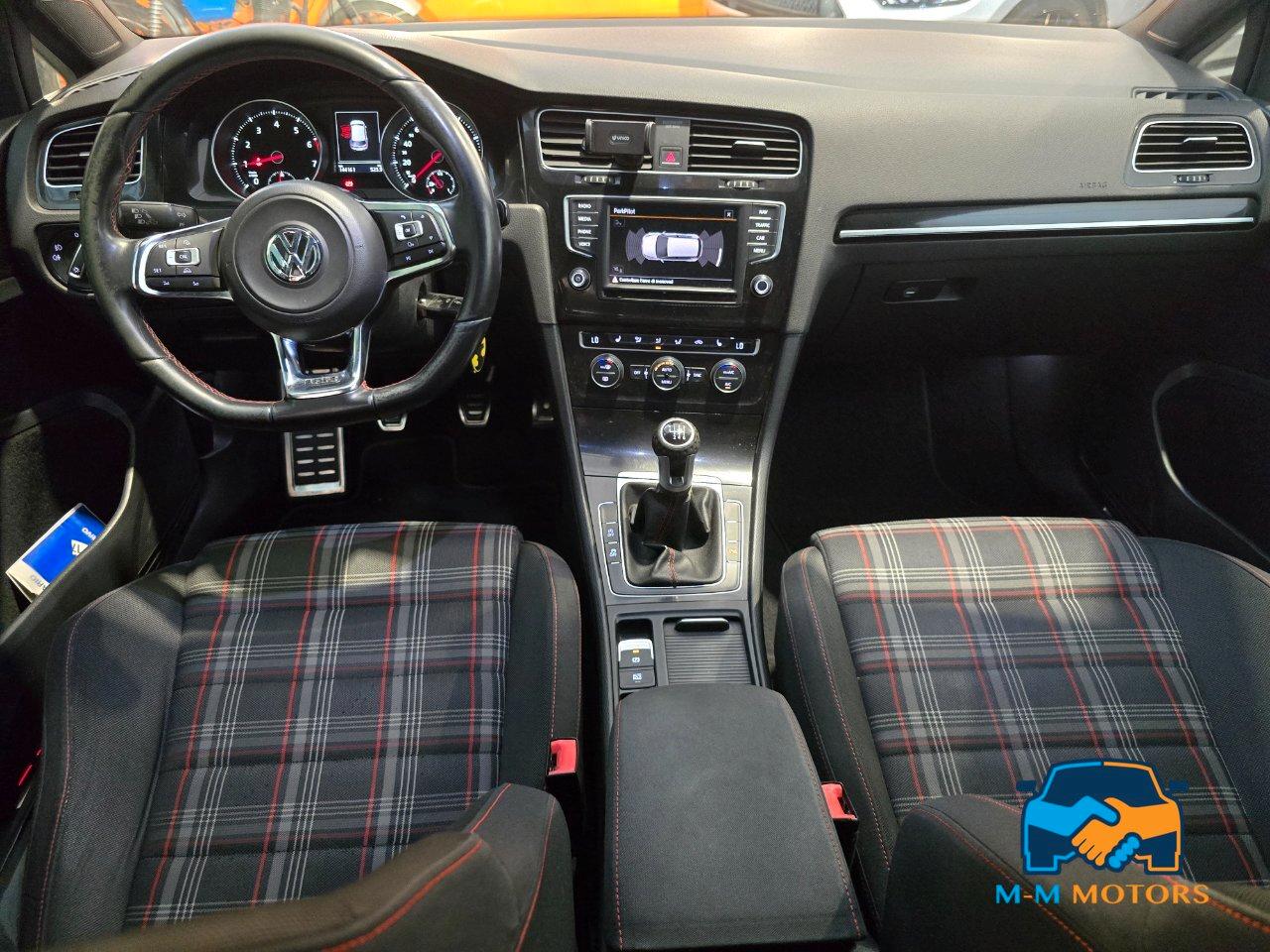 Volkswagen Golf GTI