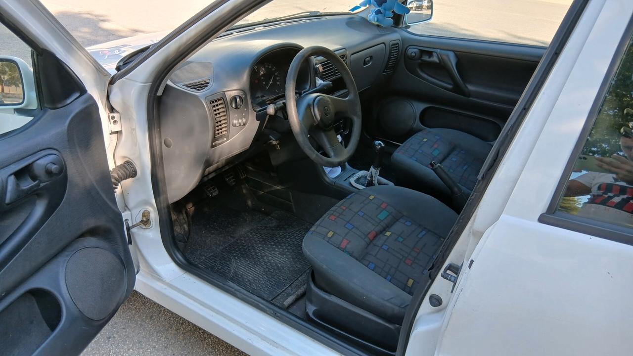 Volkswagen Polo 1.0 cat 5 porte