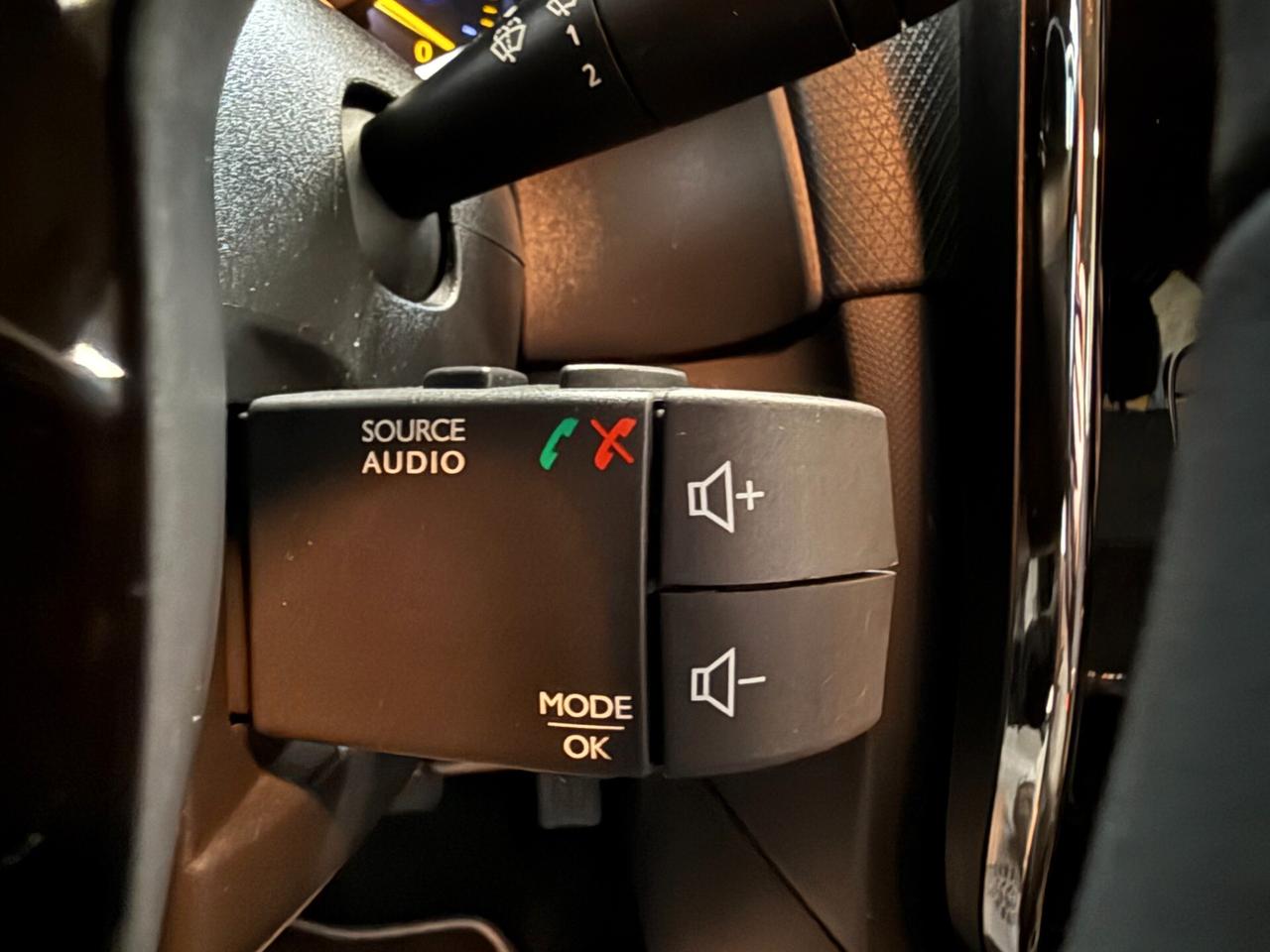 Renault Clio 1.2 75CV 5 porte Costume National