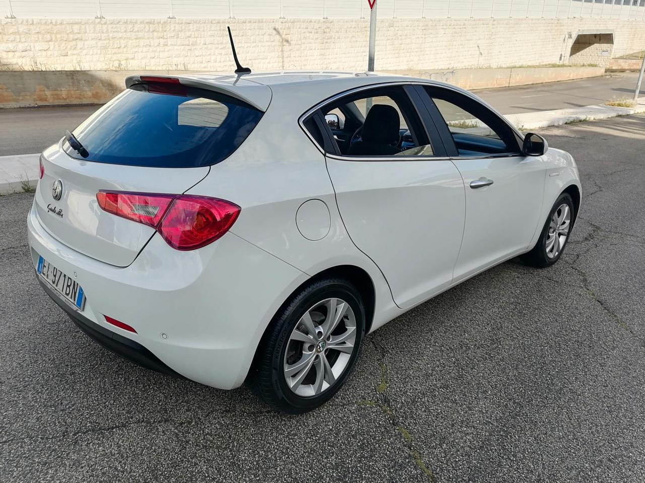 Alfa Romeo Giulietta 1.6 JTDm-2 105 CV *127.000km* 2013