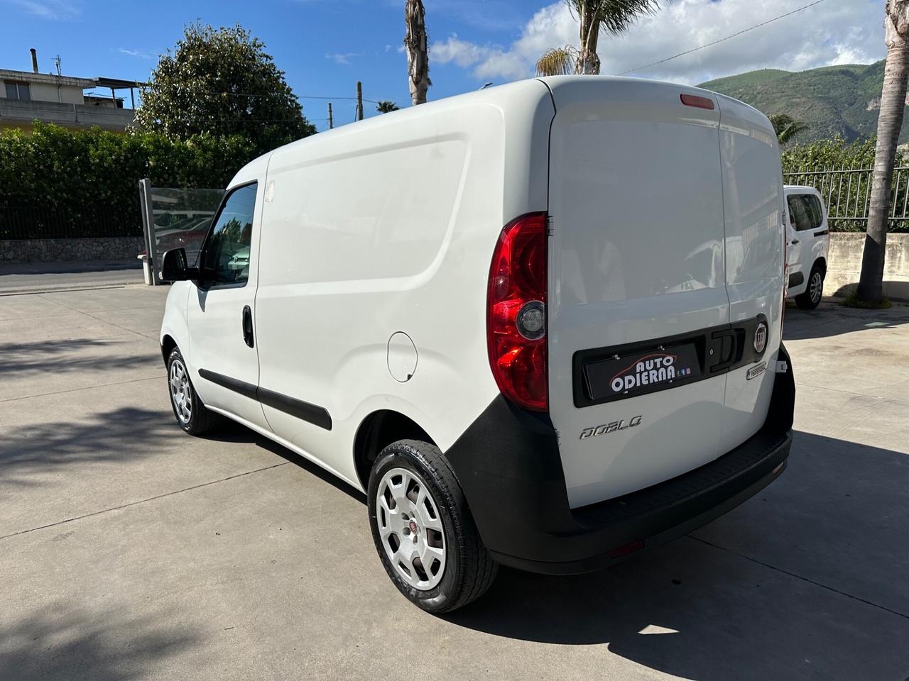 Fiat Doblo Doblò 1.4 T-Jet Natural Power PC-TN Car