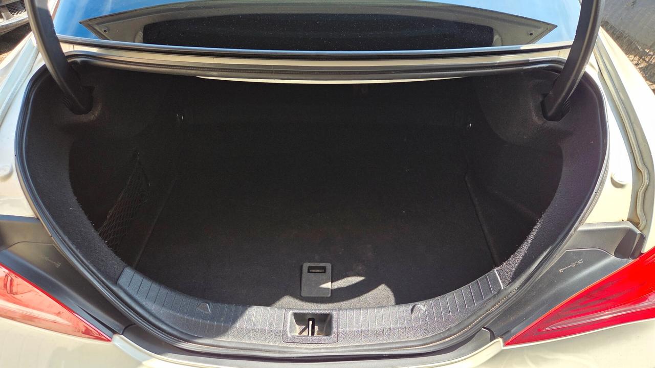 Mercedes-benz CLA 250 Automatic Premium