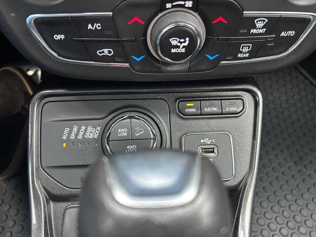 Jeep Compass 1.3 Turbo T4 240 CV PHEV AT6 4xe Trailhawk