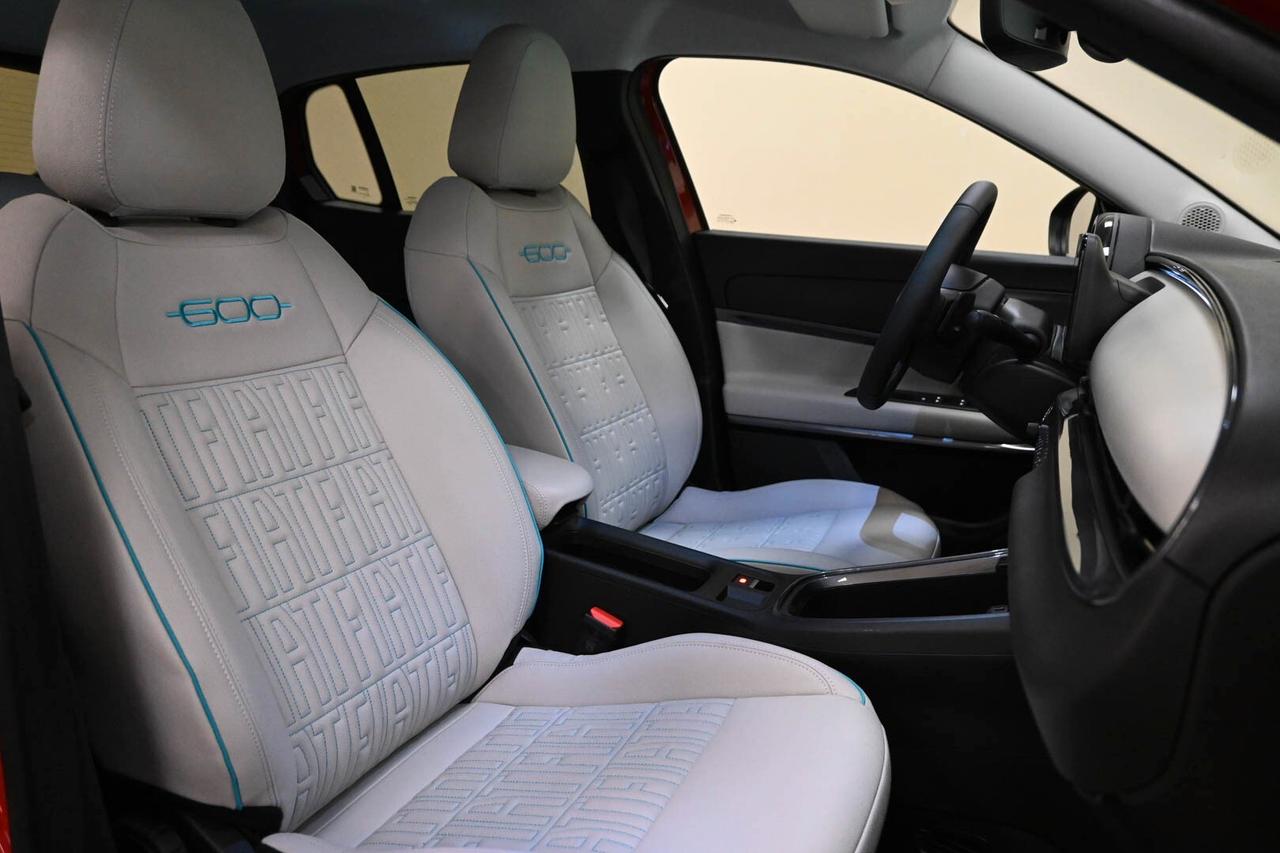 FIAT 600 (2023-->) 600 Hybrid 100 CV DCT MHEV