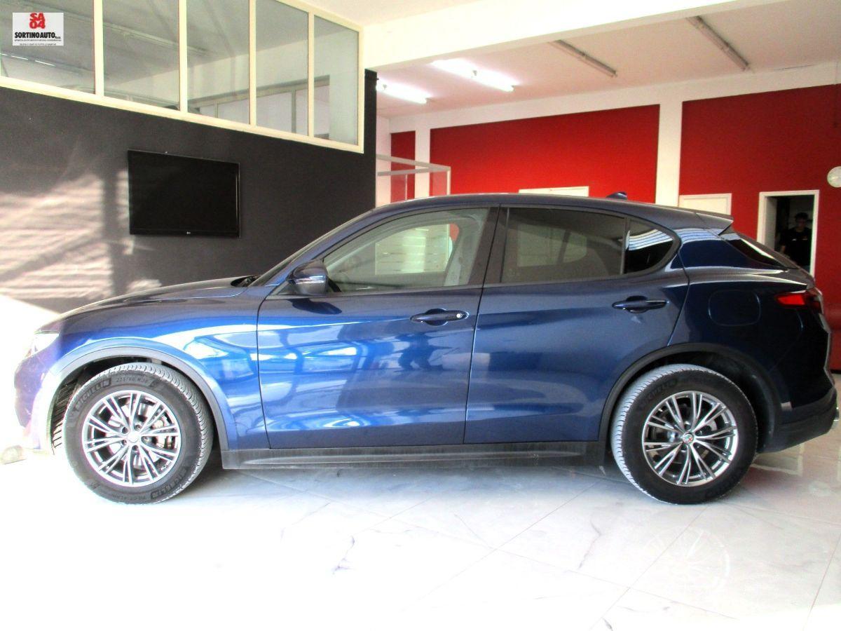 A.R.Stelvio 2.2 T.diesel 180CV AT8 RWD Exec.-2018 FULL