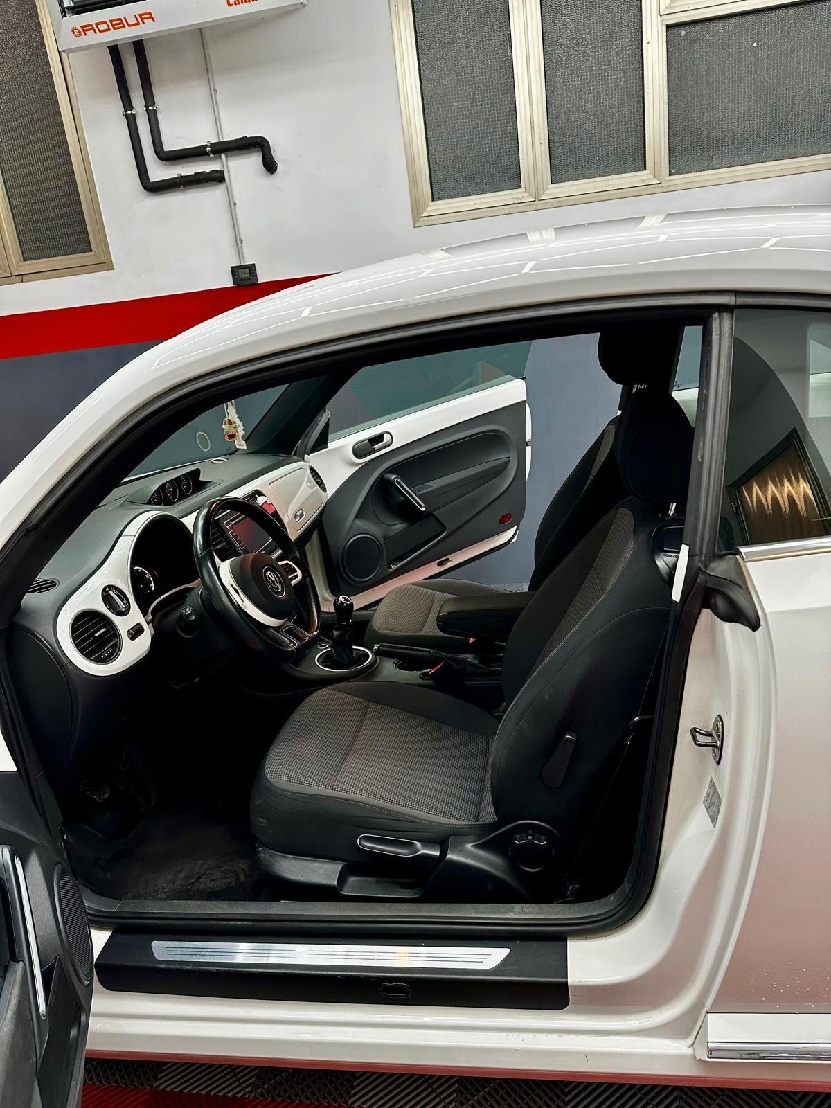 Volkswagen Maggiolino 1.6 TDI Design