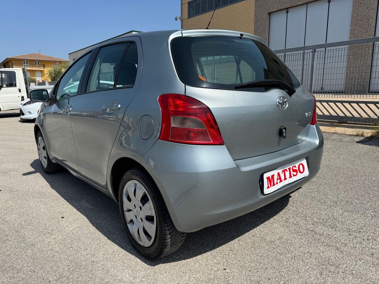 TOYOTA Yaris 1.0 5p SOL