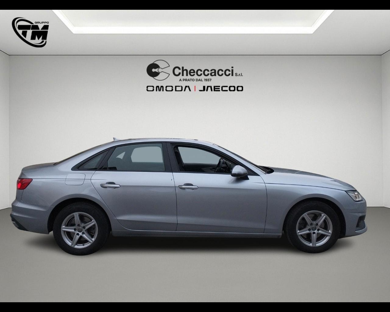 AUDI A4 5ª serie A4 30 TDI/136 CV S tronic