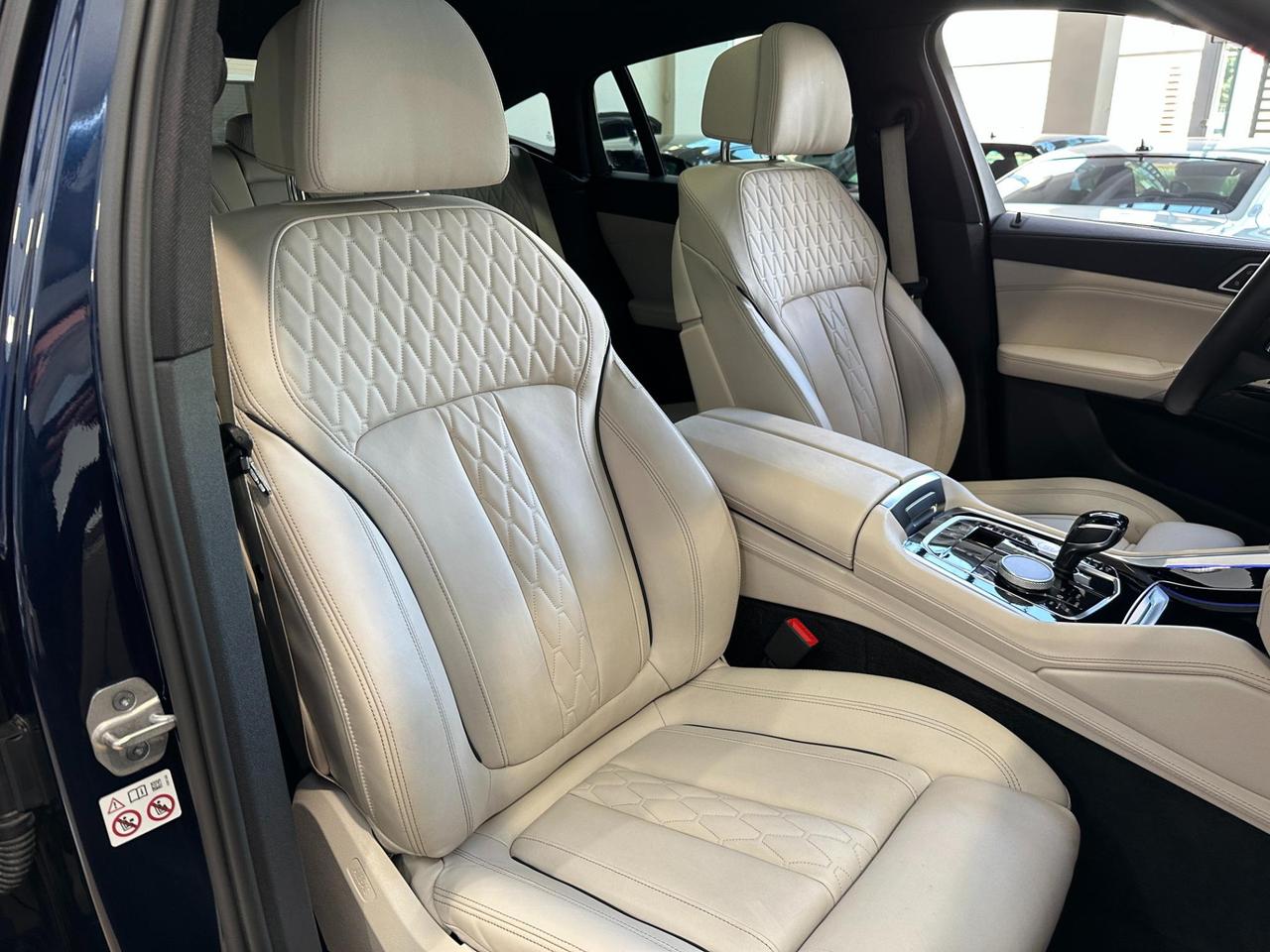 BMW X6 M 50d-Fari Laser-22"-Tetto-Camera 360-Individual-IVA