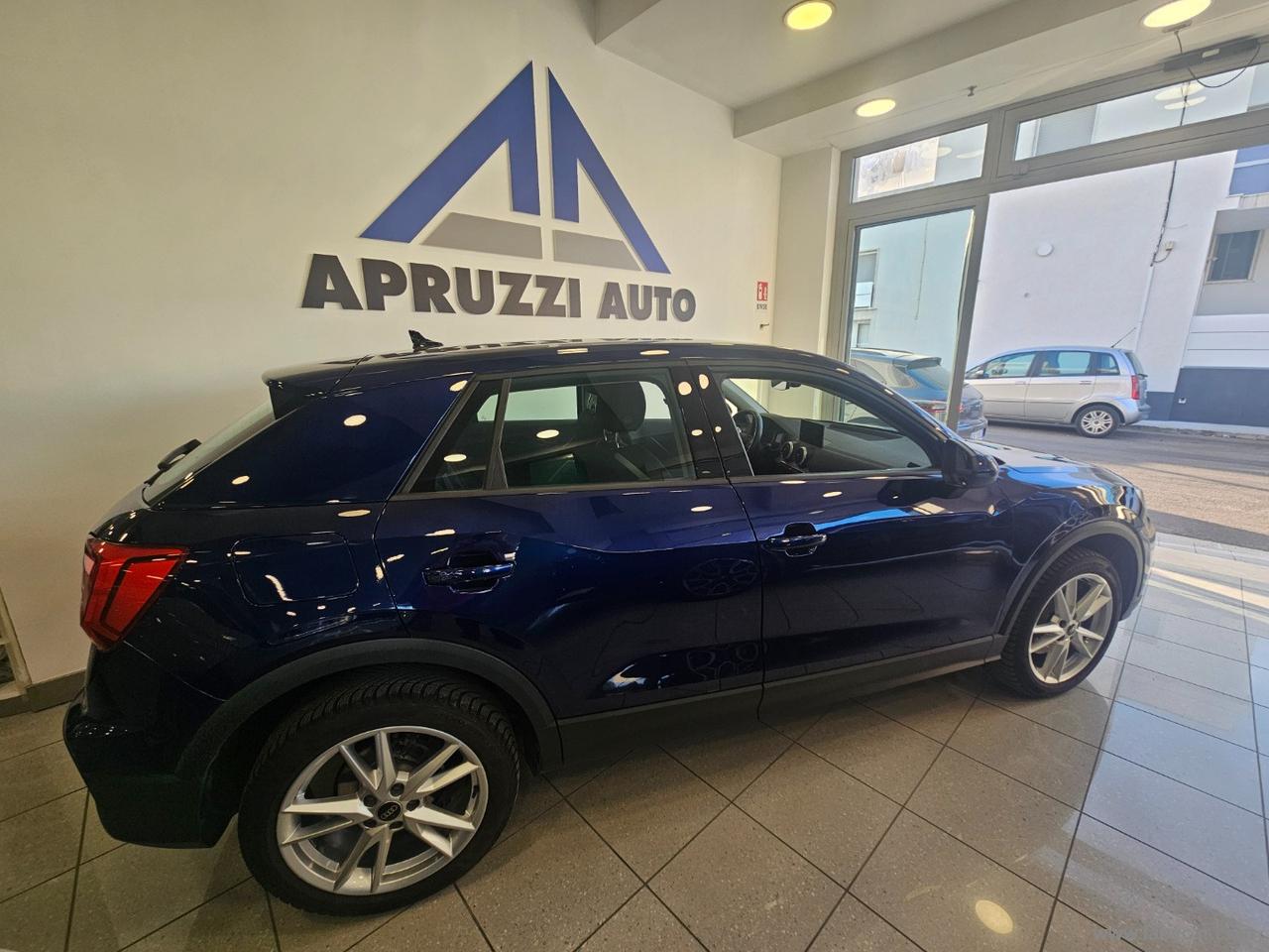 AUDI Q2 35 TDI S tronic Business