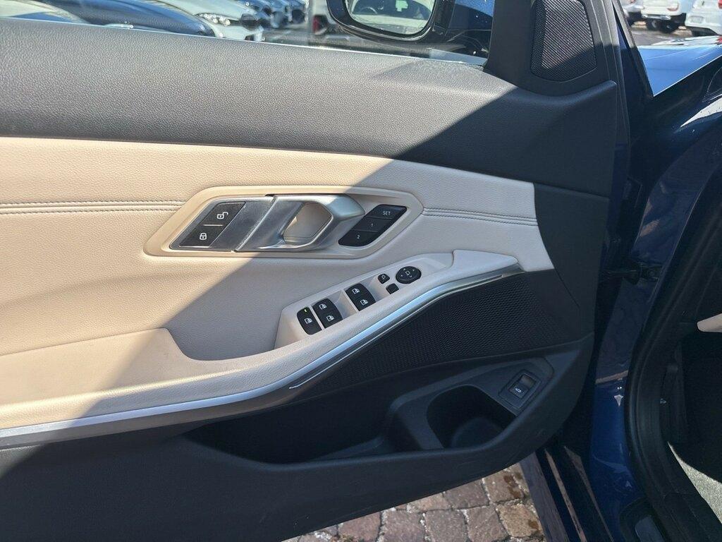 BMW Serie 3 Touring 318 d Mild Hybrid 48V Luxury Steptronic