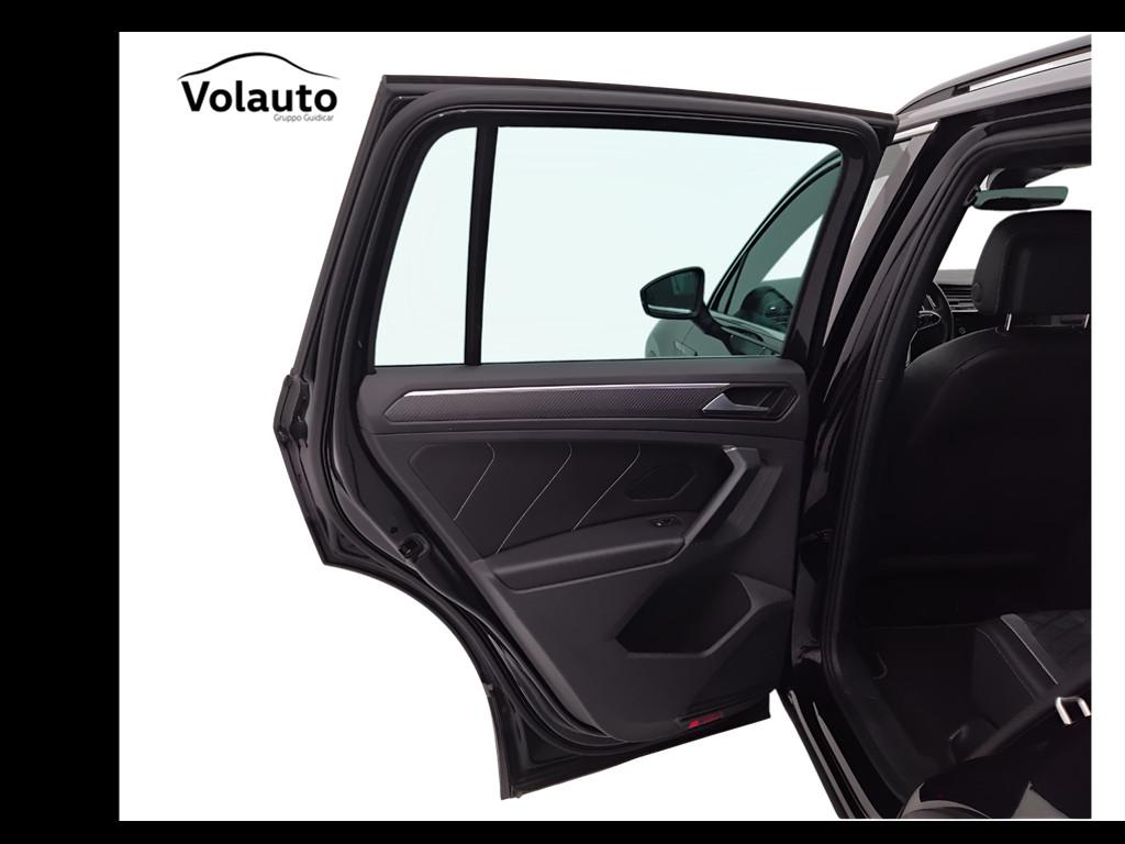 VOLKSWAGEN Tiguan II 2021 - Tiguan 2.0 tdi R-Line 150cv dsg