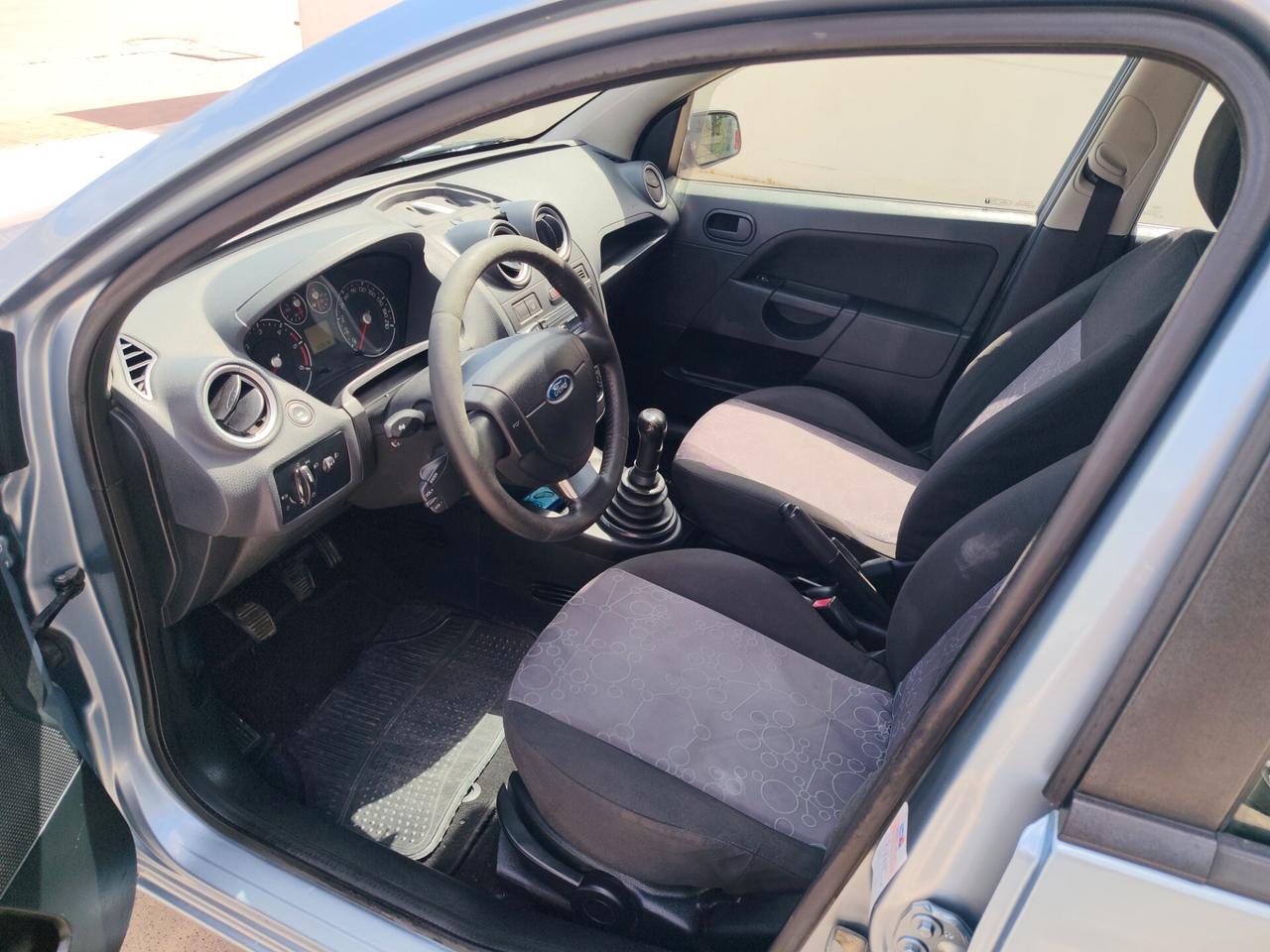 Ford Fiesta 1.4 TDCi 5p. Ghia