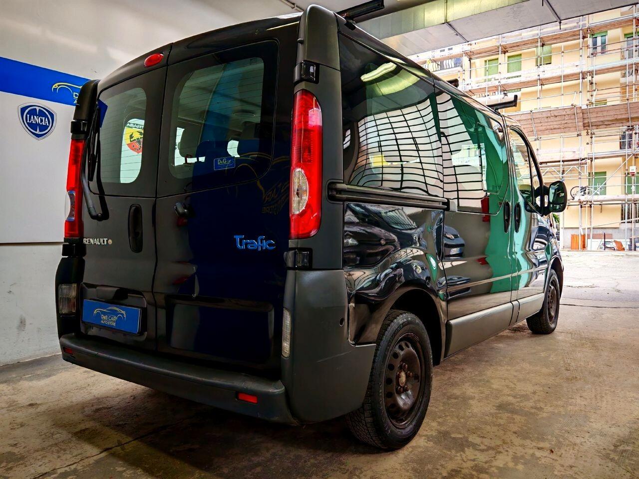 Renault Trafic 8 Posti 2.0 DCi Passenger