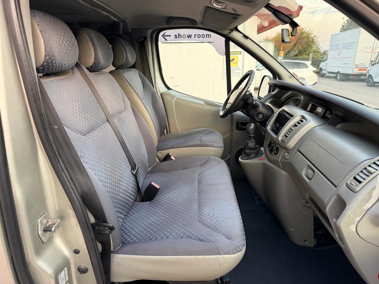 Renault Trafic 2.0 dCi/115 Cv 9 Posti Clima Gancio T.