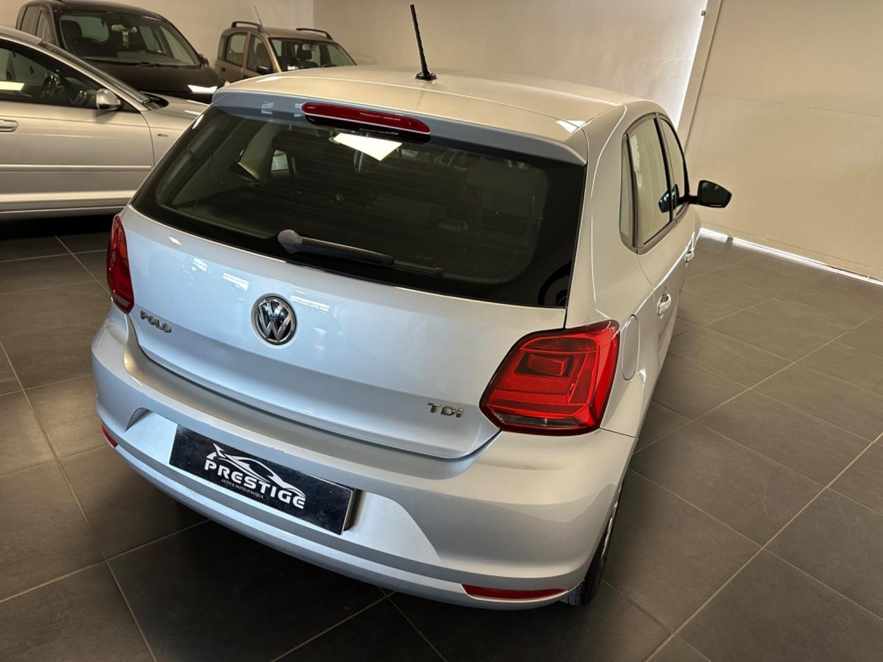 VOLKSWAGEN POLO 1.4 TDI 75CV NEOPATENTATI G.TRAINO GARANZIA